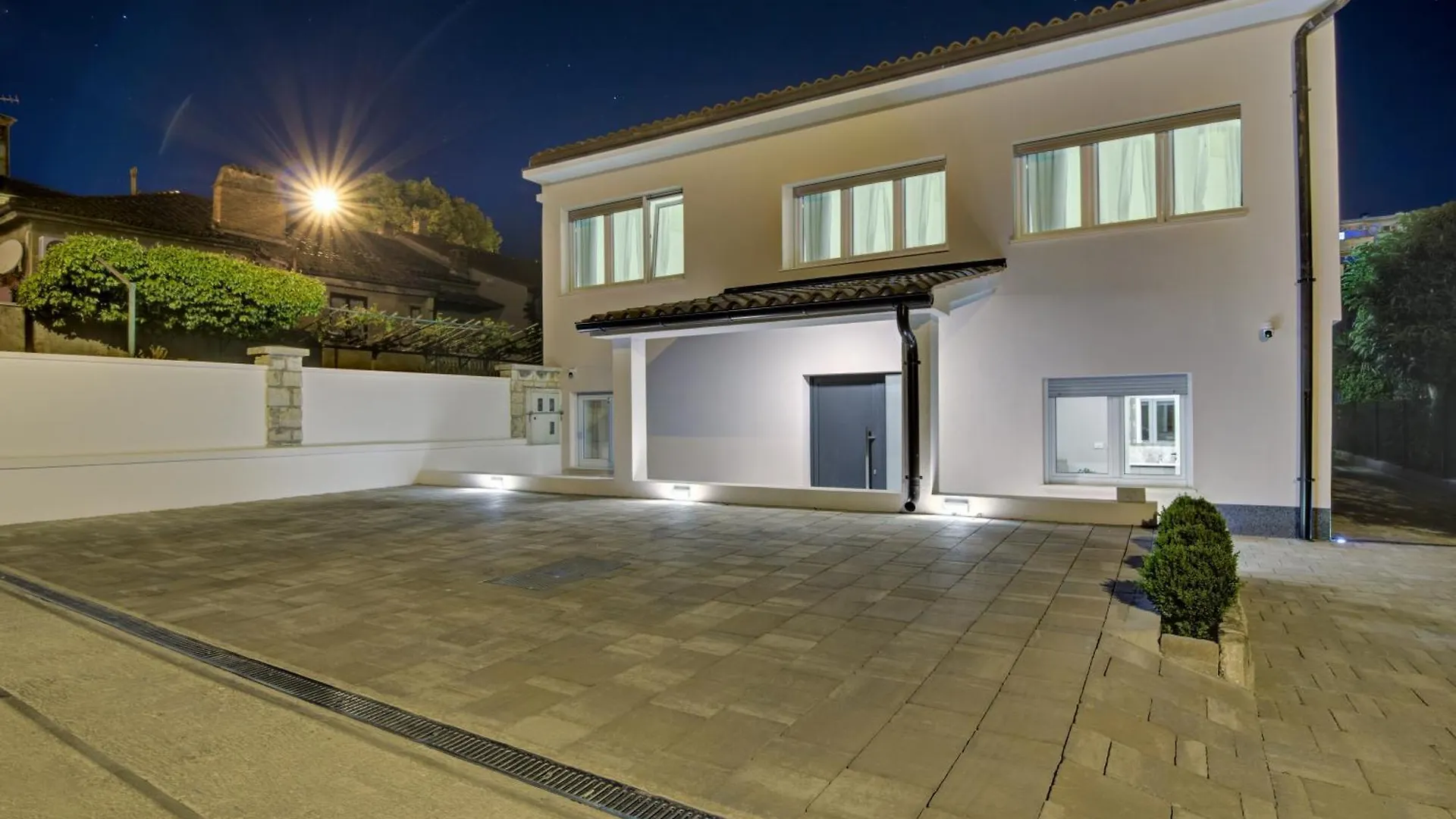 Delux Studio Apartment Aron With Free Parking Pula