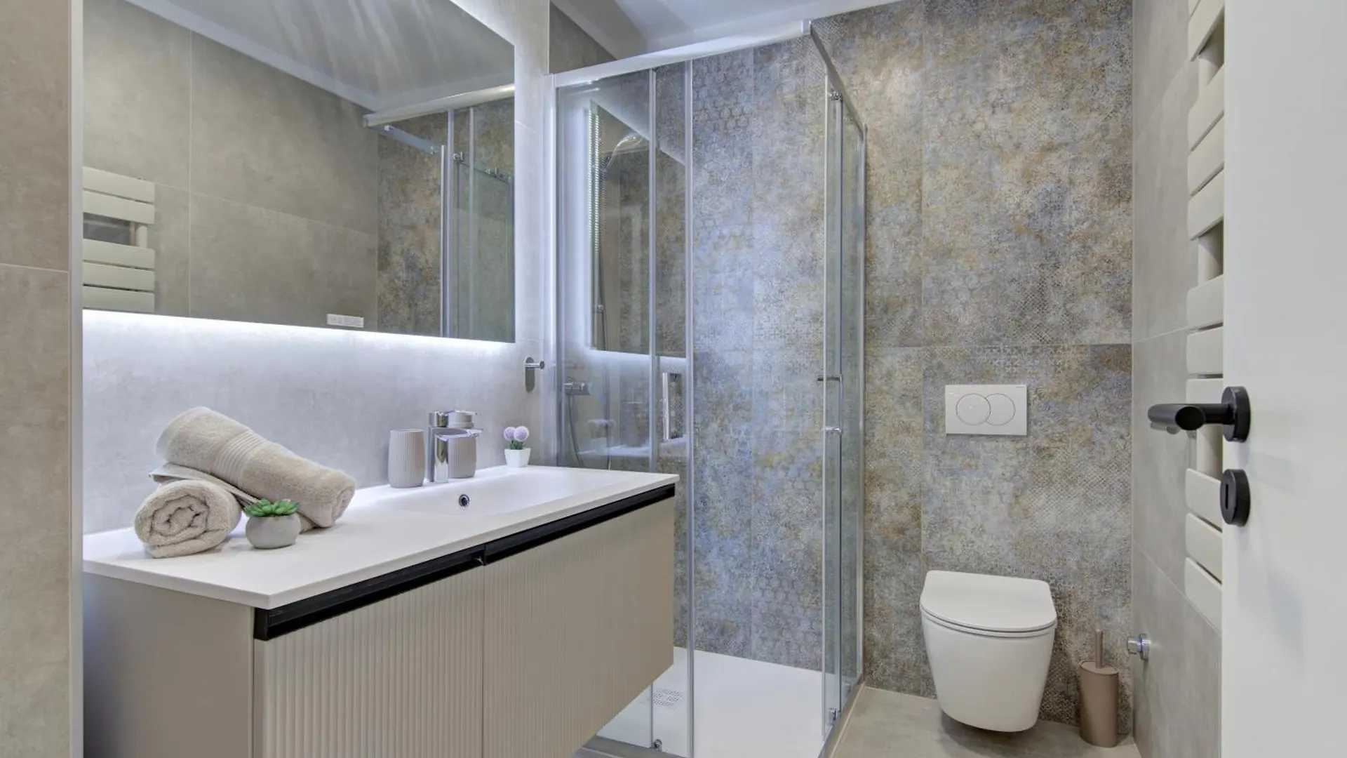 Delux Studio Apartment Aron With Free Parking Pula